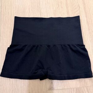 BLANQI Seamless Postpartum Hipster Compression Boyshort